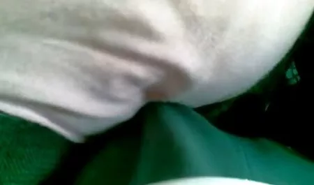 Il dottore, controlla attentamente i dettagli e i maschi nella coda video porno di donne famose blu.