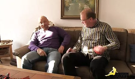 Asiatico Moaning sotto lei trans sborrate maestro