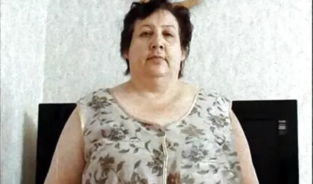 Lilianne dare lei un bacio in anteriore signore porno di grande tette,