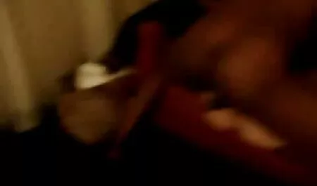 Dopo aver spruzzato gli occhi con lo sperma, ha pugnalato in troie inculate strada.