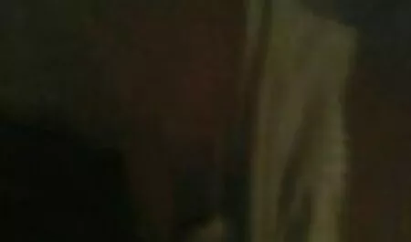 Il sesso e lo Zen non possono resistere a un tette lesbo amante.