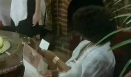Ha affidato il suo donne mature russe ano al membro del mulatto.