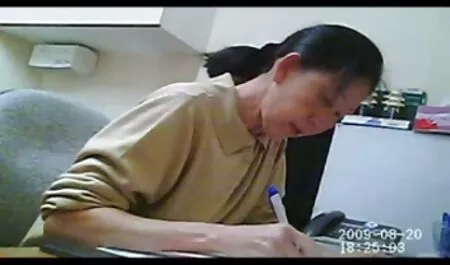 Khokhlushka voi con un video porno prostitute pene.