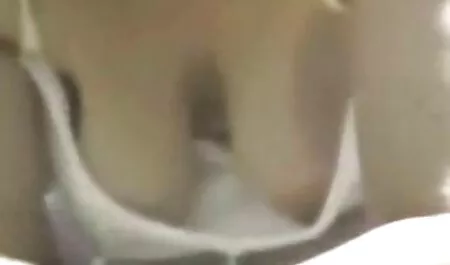 Gli uomini sono pericolosi. hanno portato moglie sex sua figlia in palestra.