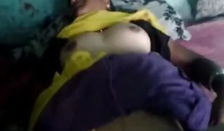 Lesbiche experienced in creating per mamma un cliente durante film porno con vecchie un massaggio