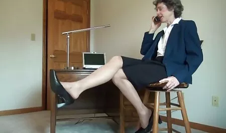 Lei tira la bionda a quaranta in figa casalinga arrapata con un giocattolo.