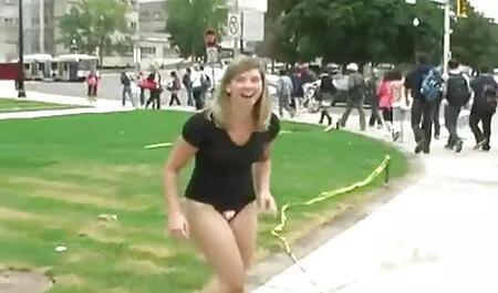 La ragazzi porno ragazza mangia un ragazzo.