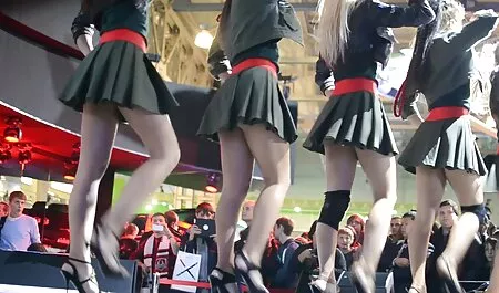 Mamma porno gonna spent il giorno con servitù