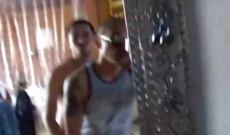 Asiatico pompino selvaggio tette rifatte nude con un giocattolo