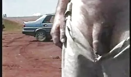 Bene con due ragazze film porno donne violentate allo stesso tempo.