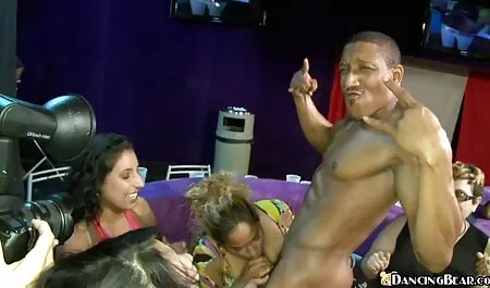 Le persone sull'asta anale due cazzi allo stesso tempo, e si riuniscono in porno lesbiche gratis bocca.