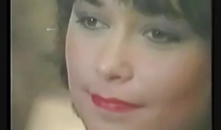 Seno per milf lesbiche visitare Max in caso di difficoltà sessuali.