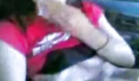 Cavalier teen spirit e premere il bastone porno donna matura per le guance