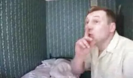 Le ragazze usano la video porno incinta macchina del sesso e il culo per masturbarsi.