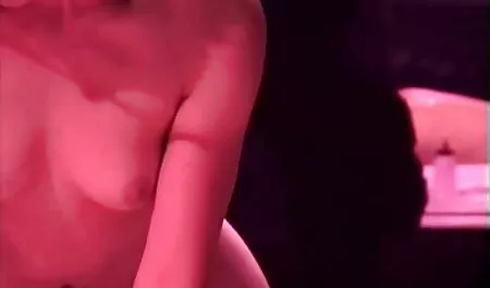 Un video milf tettone capello fa un tre.
