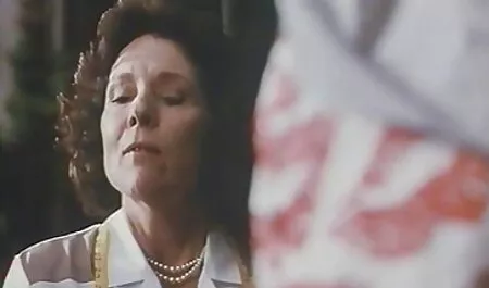 Fidanzata pasticcio con la folla in video amatoriali mature macchina.
